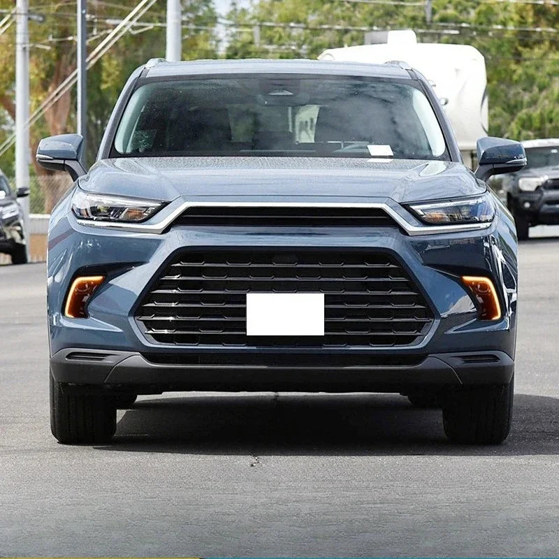 Car LED Daytime Running Lights DRL Front Bumper Fog Lamps Modified Turn Signal Daylights for Toyota Grand Highlander 2024 2025 — view 3