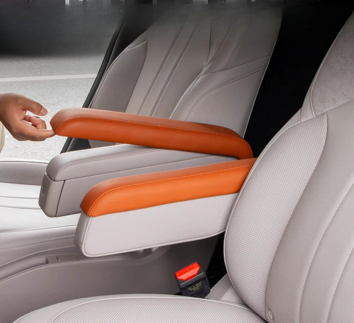 Car Second Row Seat Armrest Protective Cover ABS Leather Wrapped Armrest Protector Accessories For Jetour G700 2025 2026 — view 2