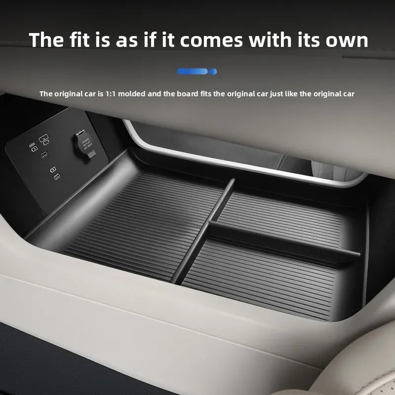 For Lynk & Co 900 Car Center Console Lower Storage Box TPE Waterproof Organizer Tray Partition Storage Car Interior Accessories — view 3