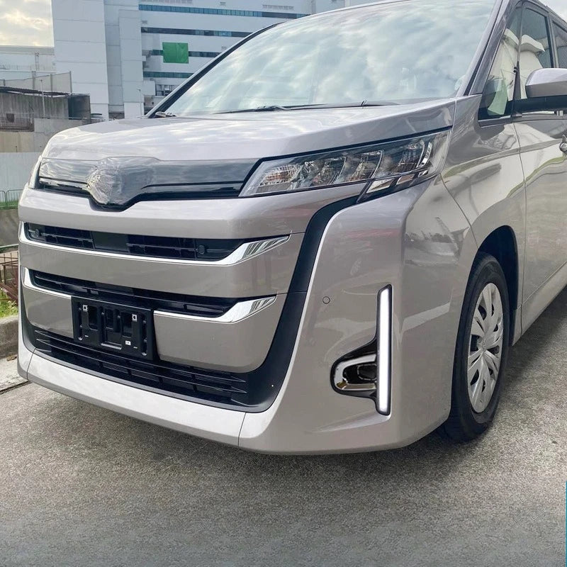 For Toyota Noah 2022-2026 Car Led Daytime Running Light DRL Dynamic Turn Signal Lamp Start Horse Racing Effect 12V Daylights — view 5